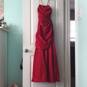 Narianna red prom dress, juniors small.
